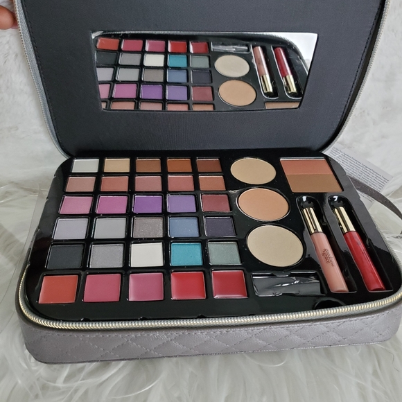 Make up Set - Picture 6 of 12